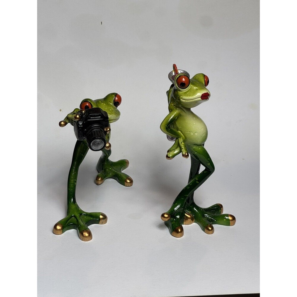 set of Green Frogs Taking Photos Statue Garden Decoration for Outside Pond Decor